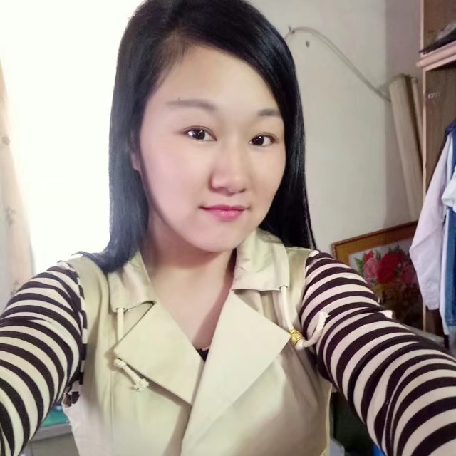 溪流笑刻苦的照片