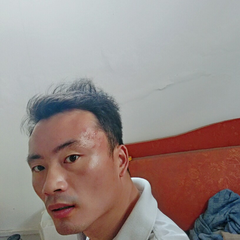 明灭之间的照片