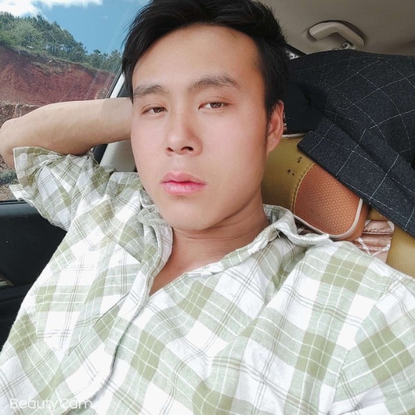 碧影傲娇的照片