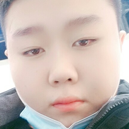 睫毛膏回眸激动的照片