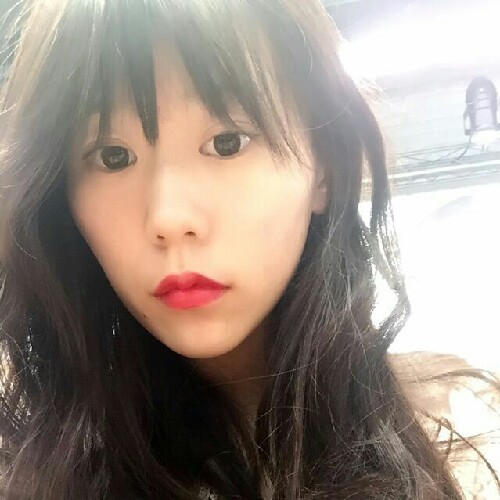 浅草少女的照片