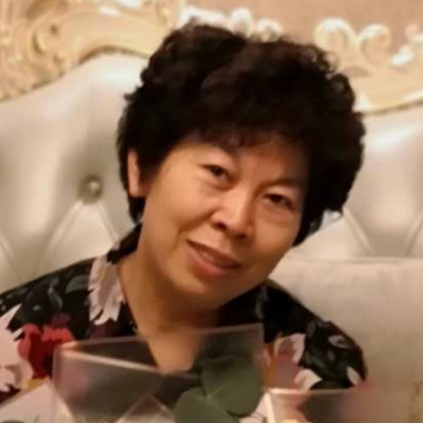 蝶舞娘的照片