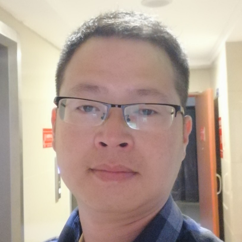蓝莓深拥笑点低的照片