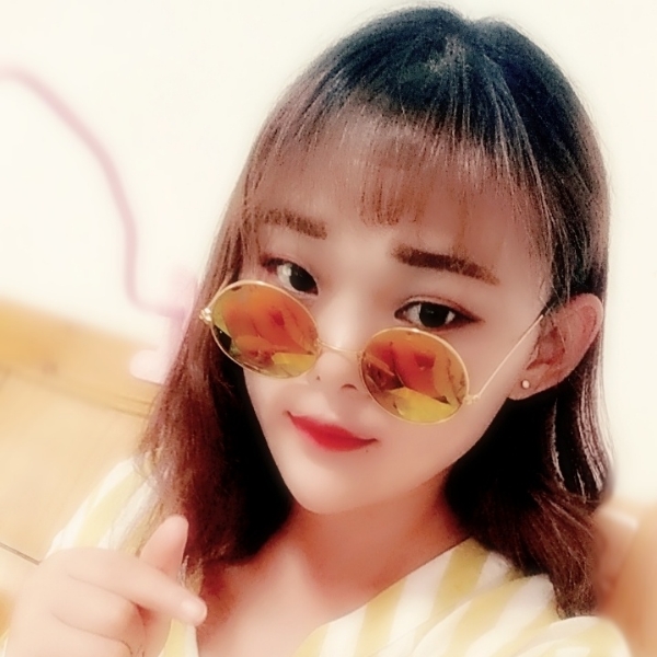 小胖手颜二岁的照片