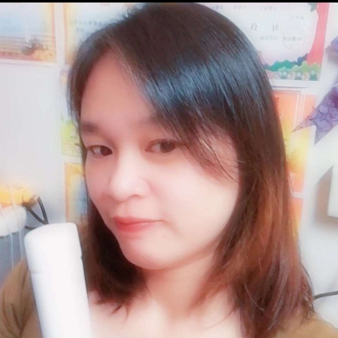 执着浅吻面包的照片