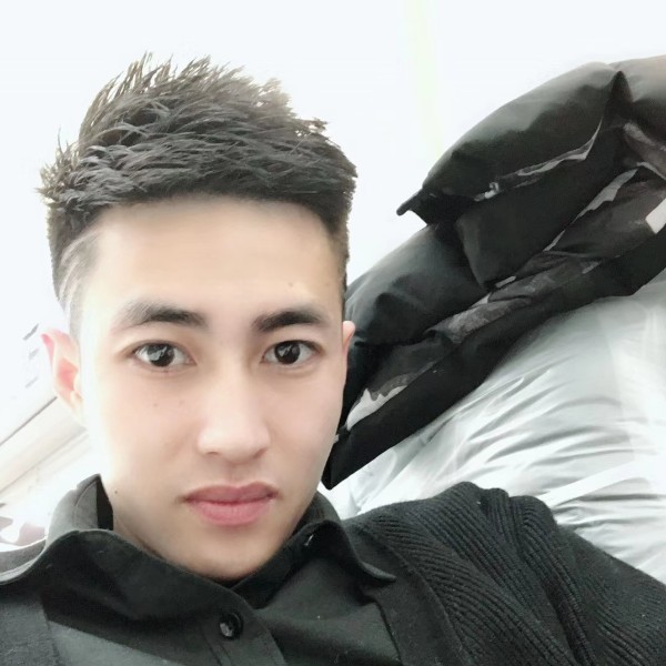 钢铁侠无垠的照片