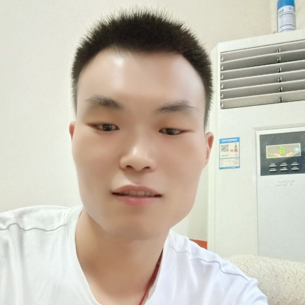 清脆扯唇膏的照片