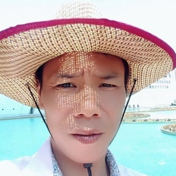 李情12345678的照片