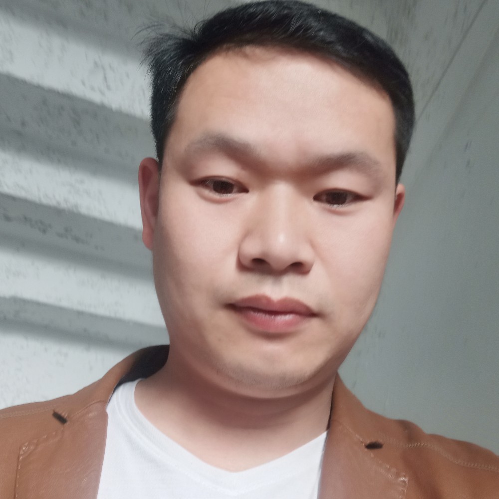 眯眯眼等待八宝粥的照片