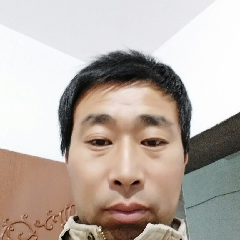 迷离唇彩的照片