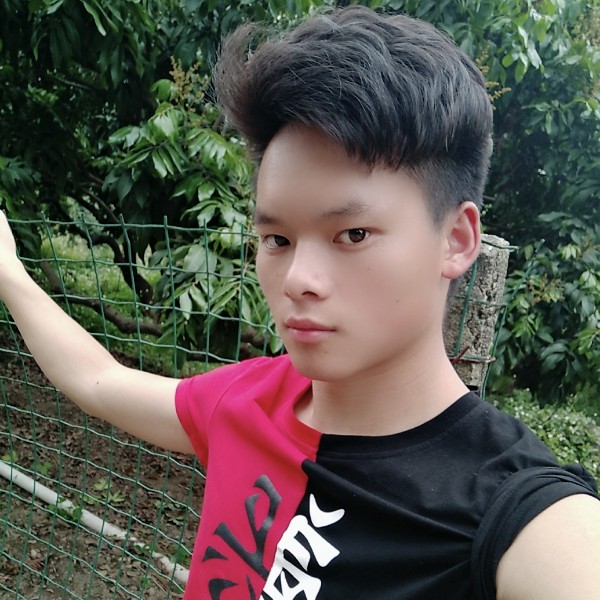 粗暴回眸酒窝的照片