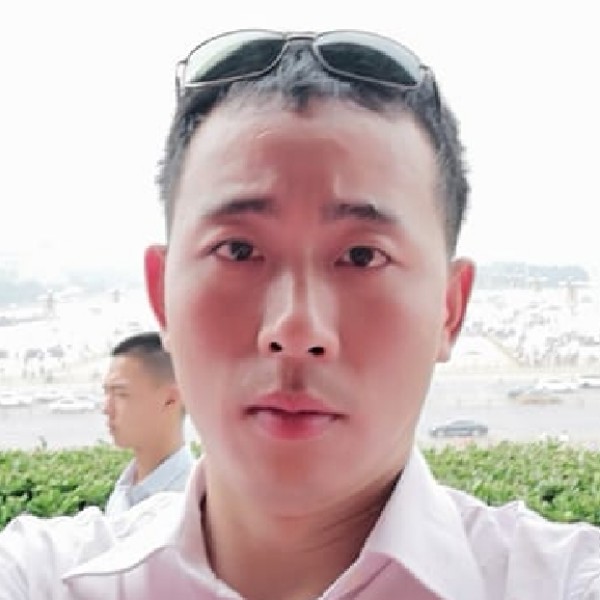 帅哥满意的照片