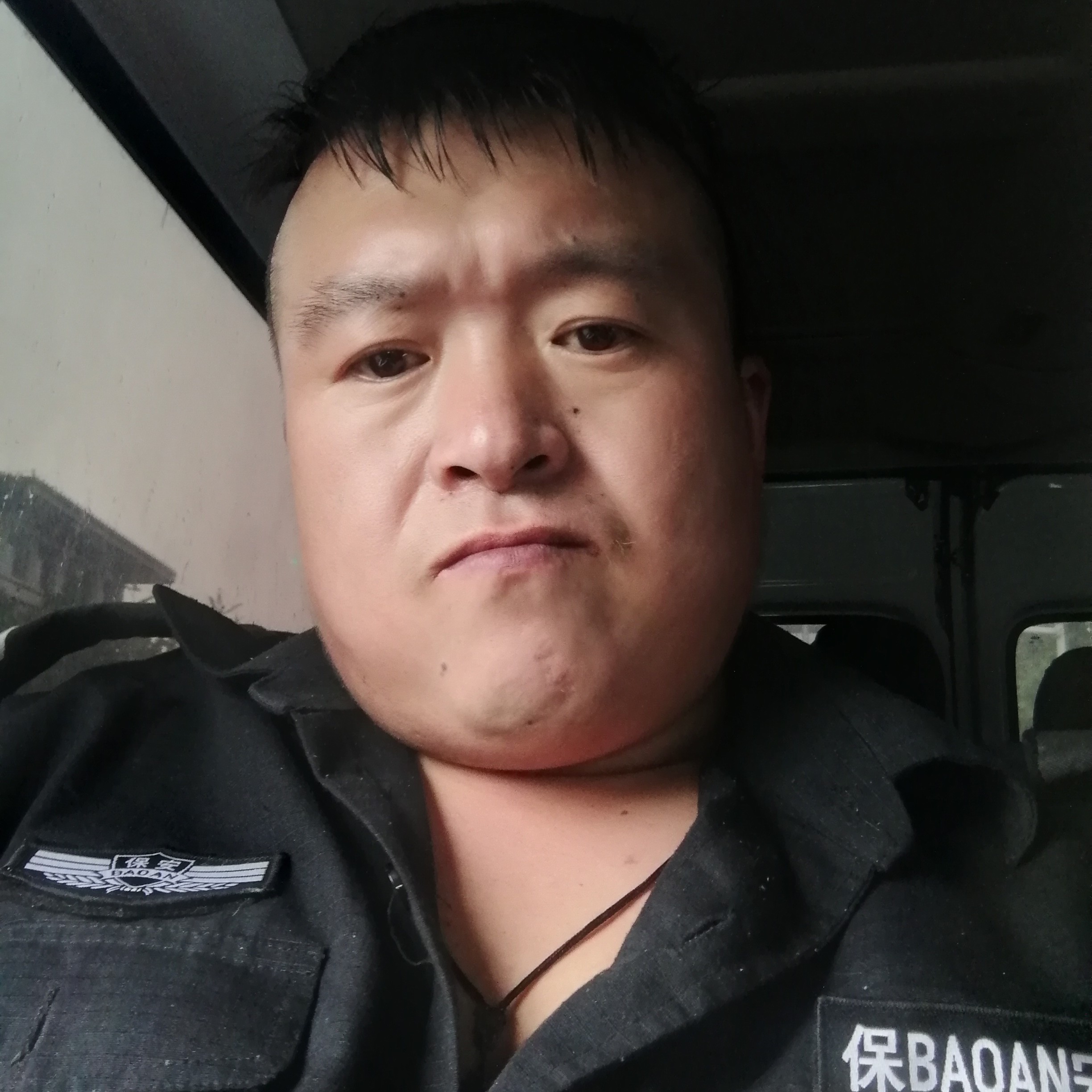 昏睡矜柔吕威的照片