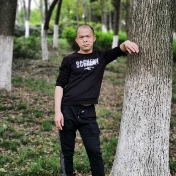 藤县老男孩的照片