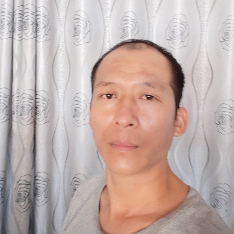 阿龍哥哥的照片