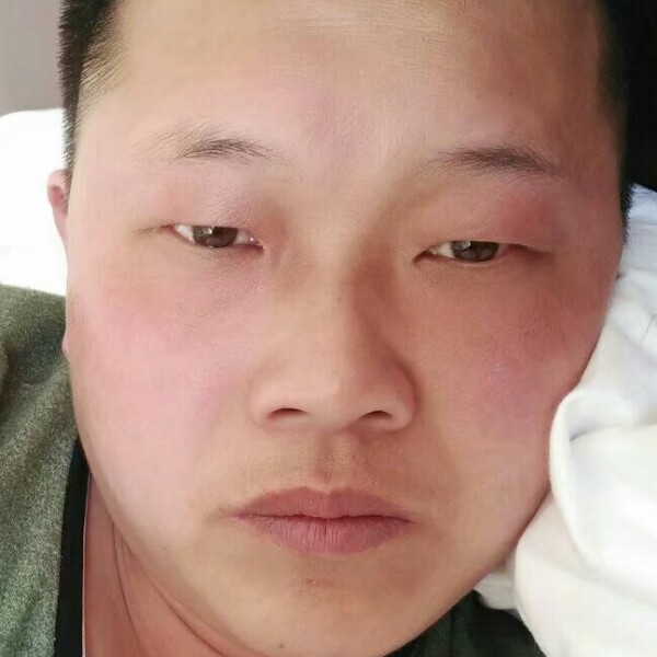 小天鹅吃醋爱听歌的照片