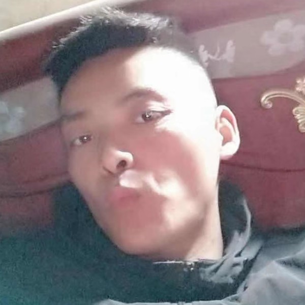 百褶裙請开放的照片