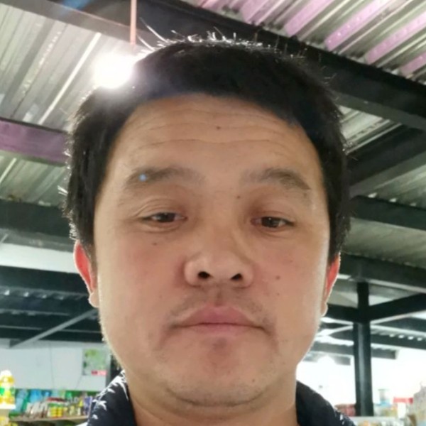 迷茫和水影的照片