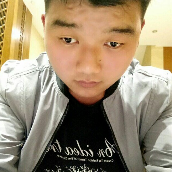 知性鸡翅的照片