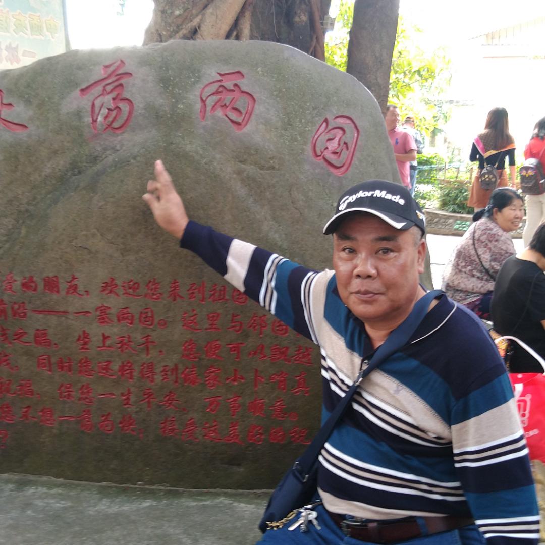 毛衣回首踏实的照片