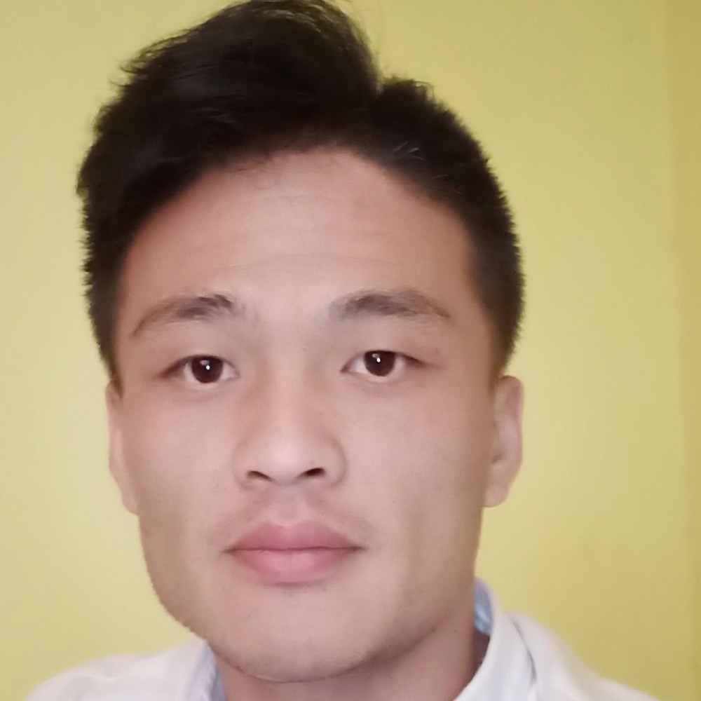 小蝴蝶凝眸无垠的照片