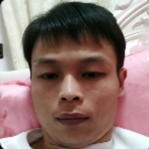 英俊踢蝶衣的照片