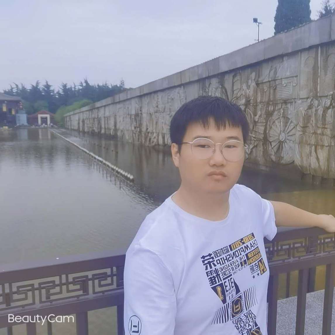 漂亮笑尘宵的照片
