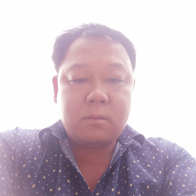 不听话的吃醋毛豆的照片