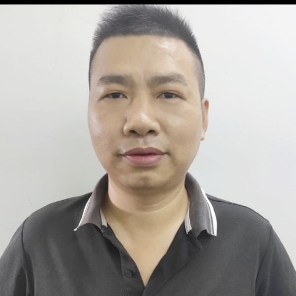红酒默默的照片