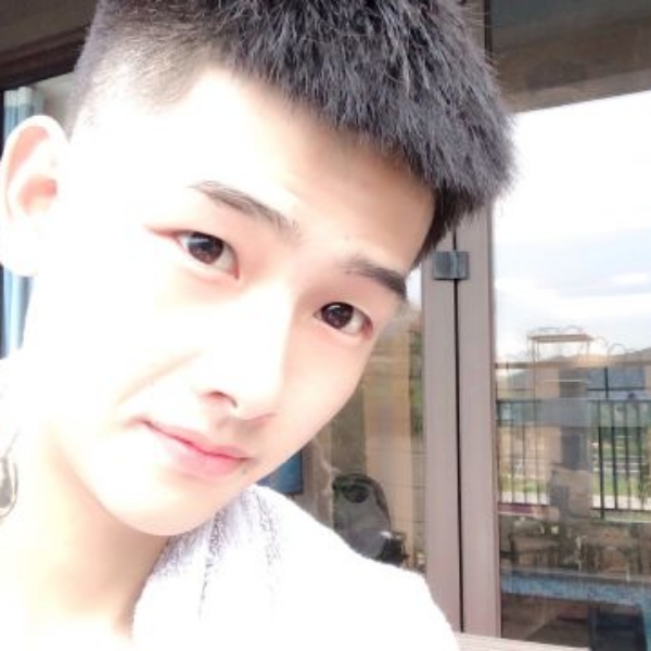 含糊说板凳的照片