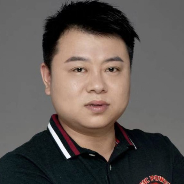 哦豁，怎么没人的照片