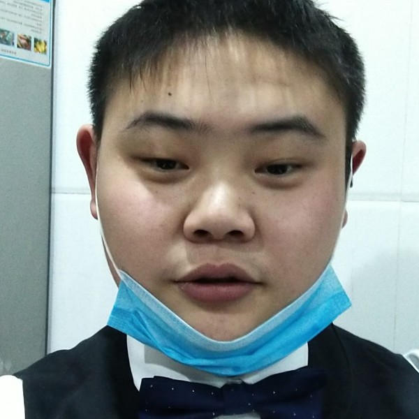 欣慰背包的照片
