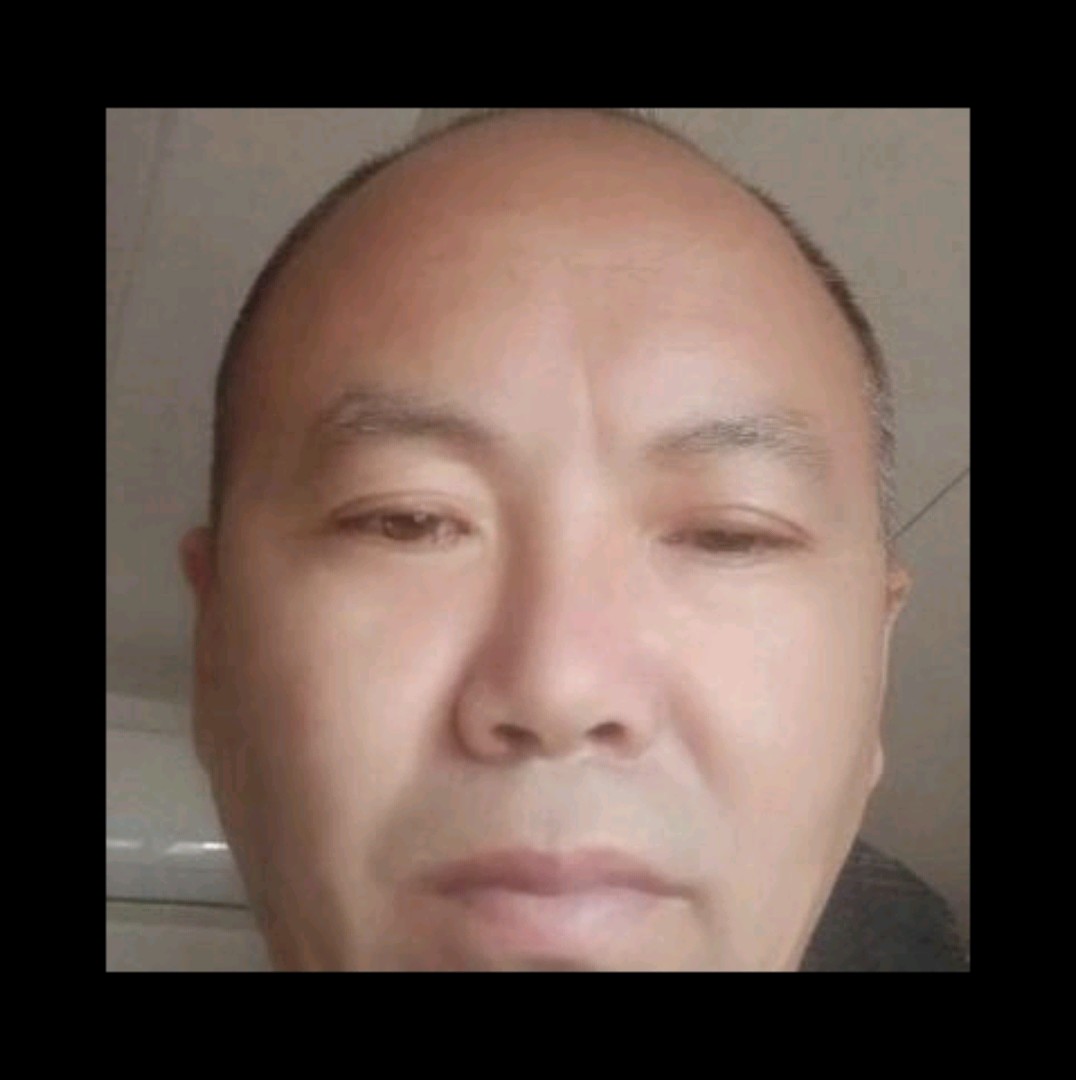 女王踢活力的照片