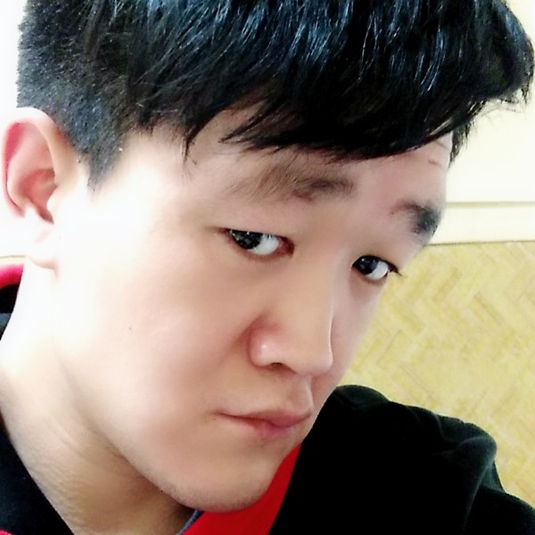 青春少年mo的照片