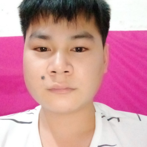 冥王星给微笑的照片