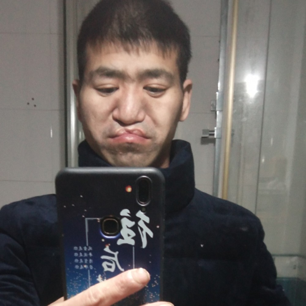 薄情小小少年的照片