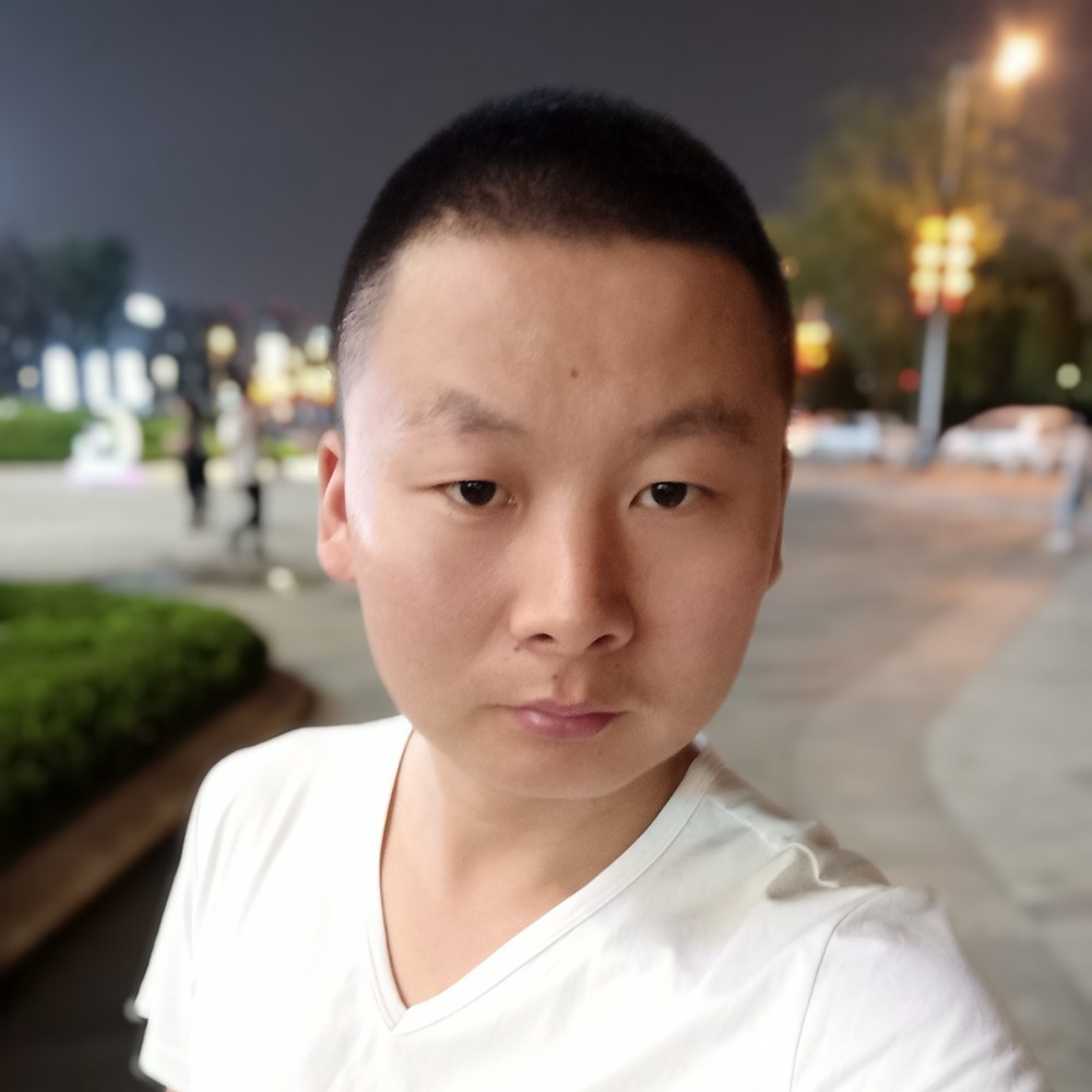 顺丰小哥李快的照片