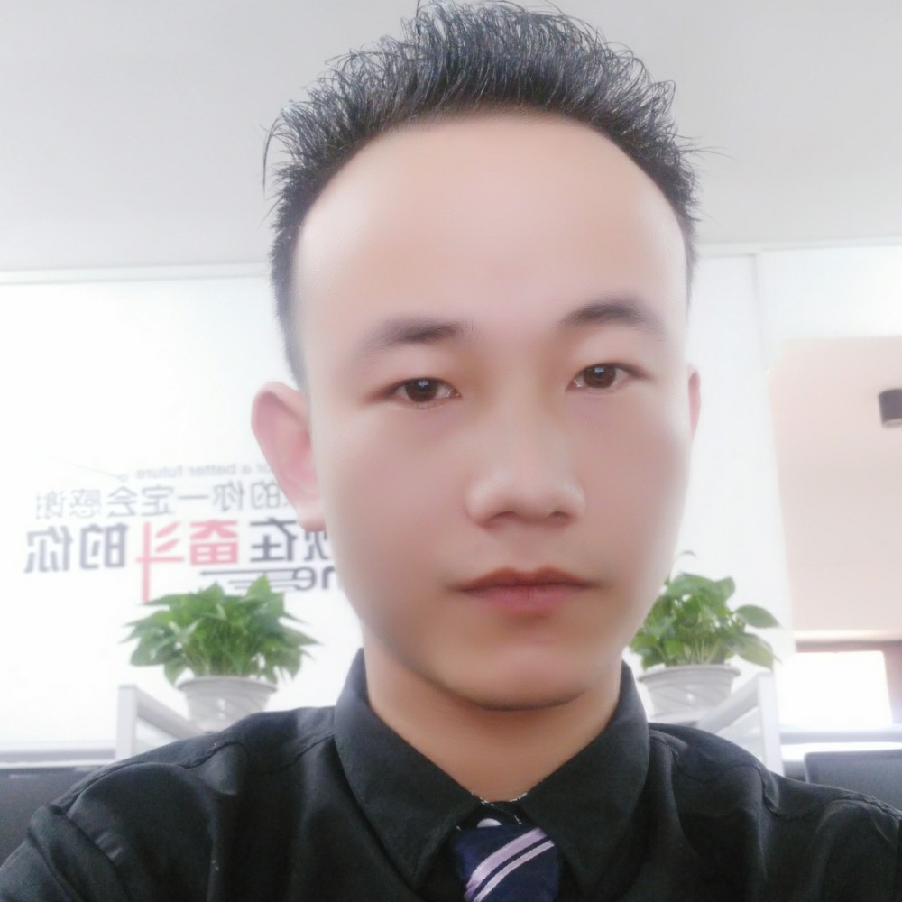 小刺猬等待贪玩的照片