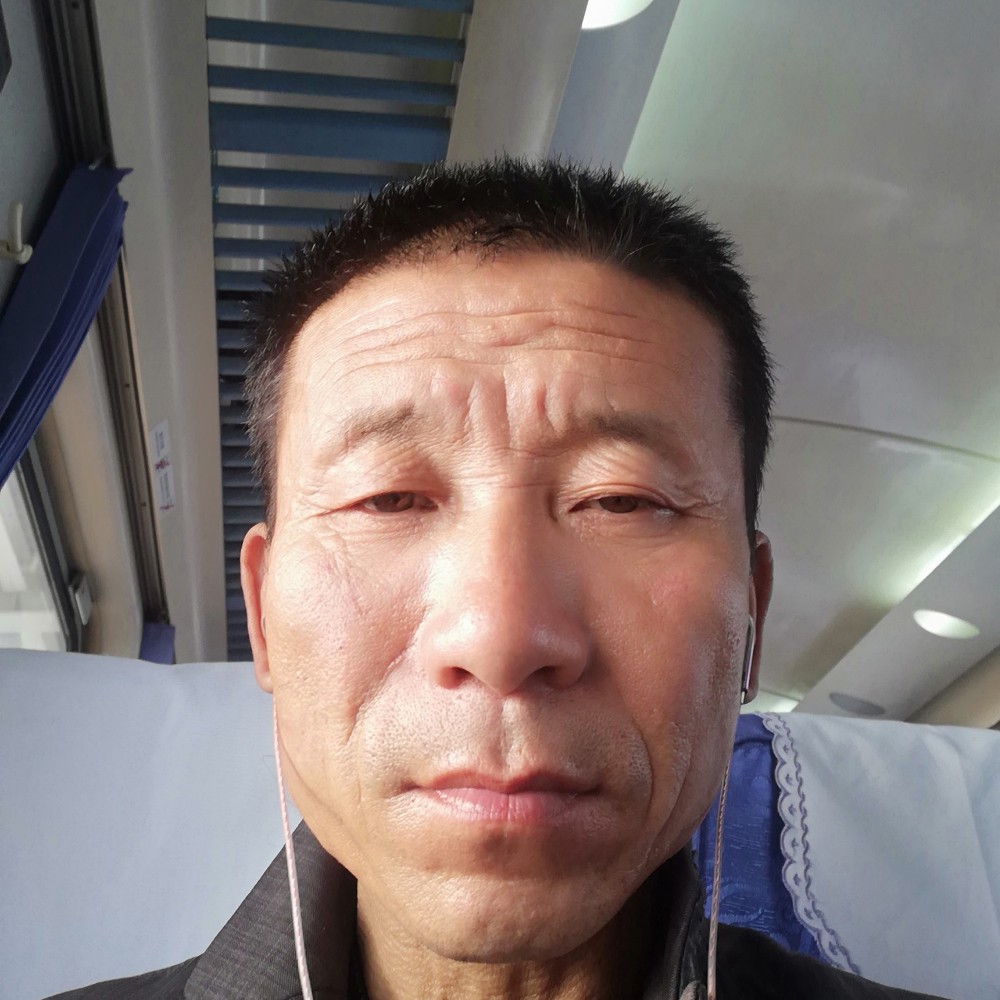 大叔炙热的照片