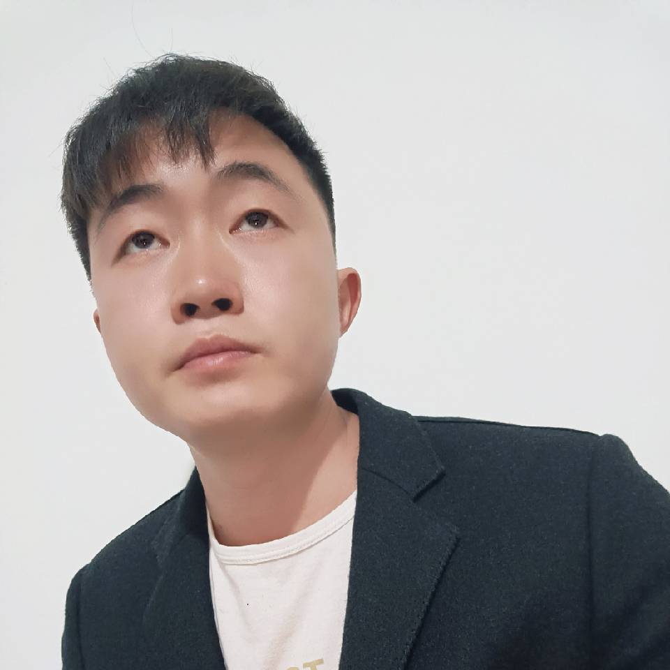 积极小鲜肉的照片