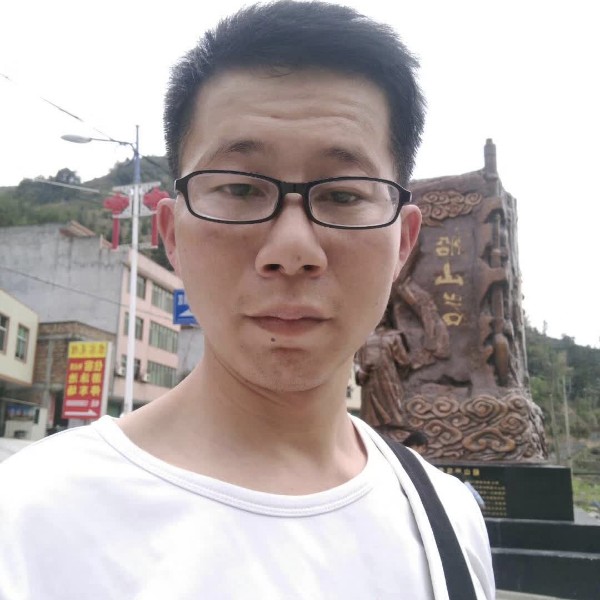 鲢鲢的照片