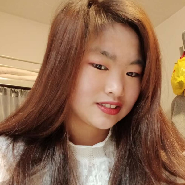 He he的照片