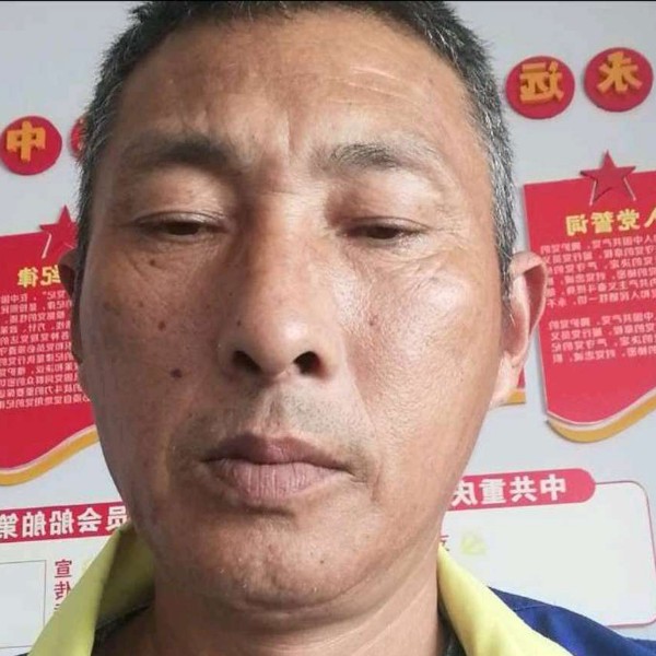 轩辕挽手闪闪的照片