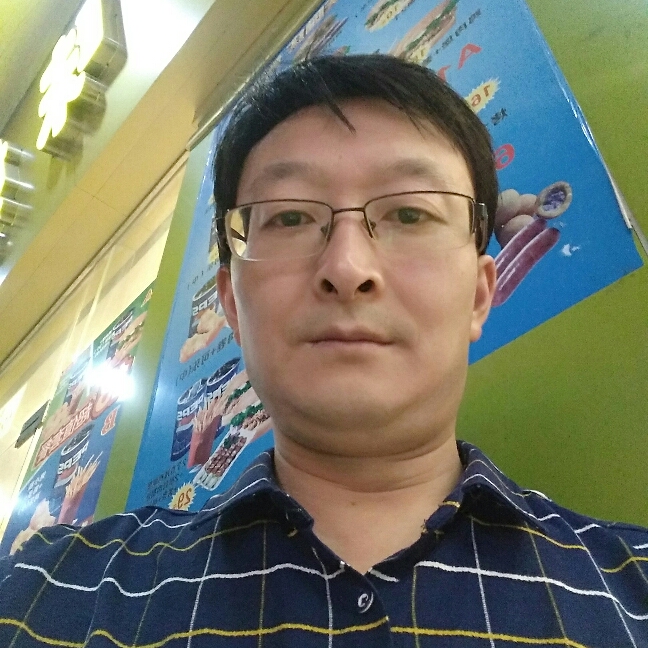 陌路微笑的照片