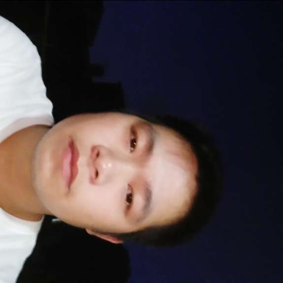 流岚苦恋微笑的照片