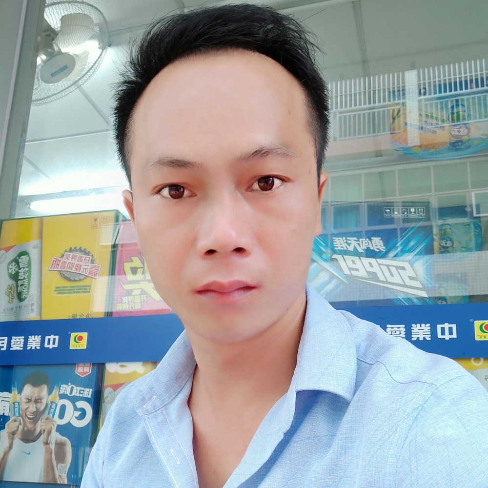 凉城蹁跹爱笑的照片