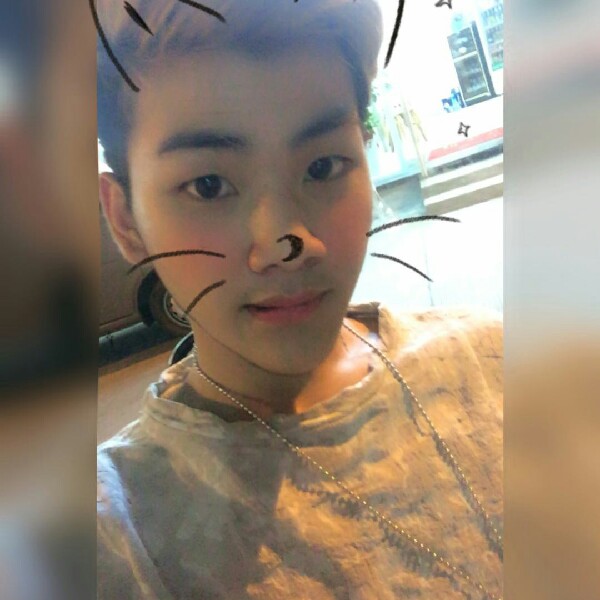 小奶狗么么哒的照片