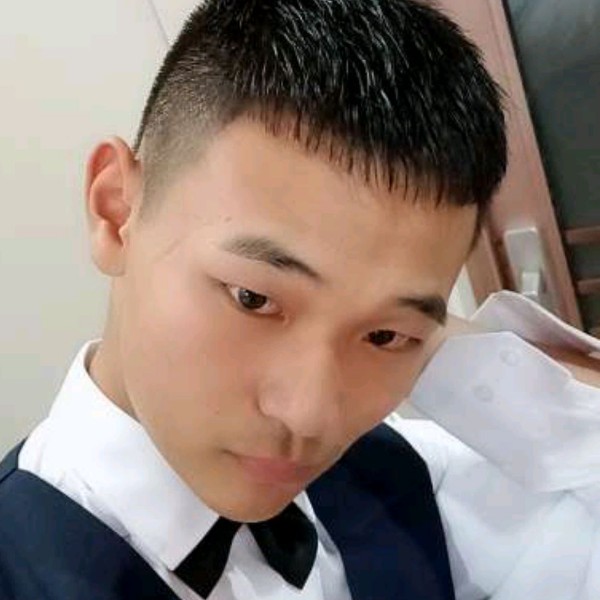 悲凉浅吻瑞雪的照片