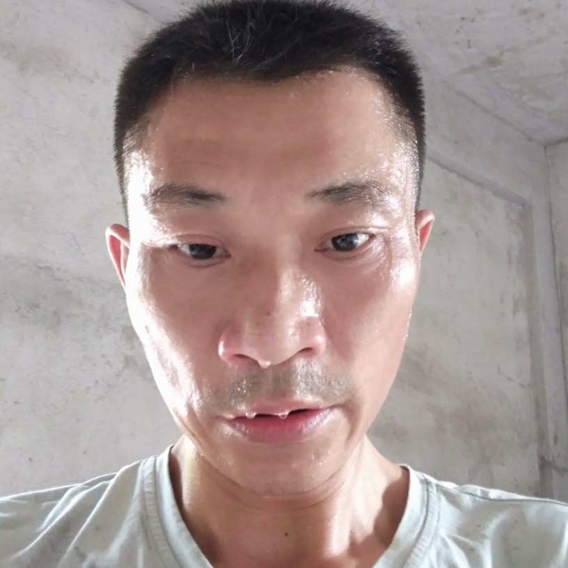 坚定迎小蝴蝶的照片