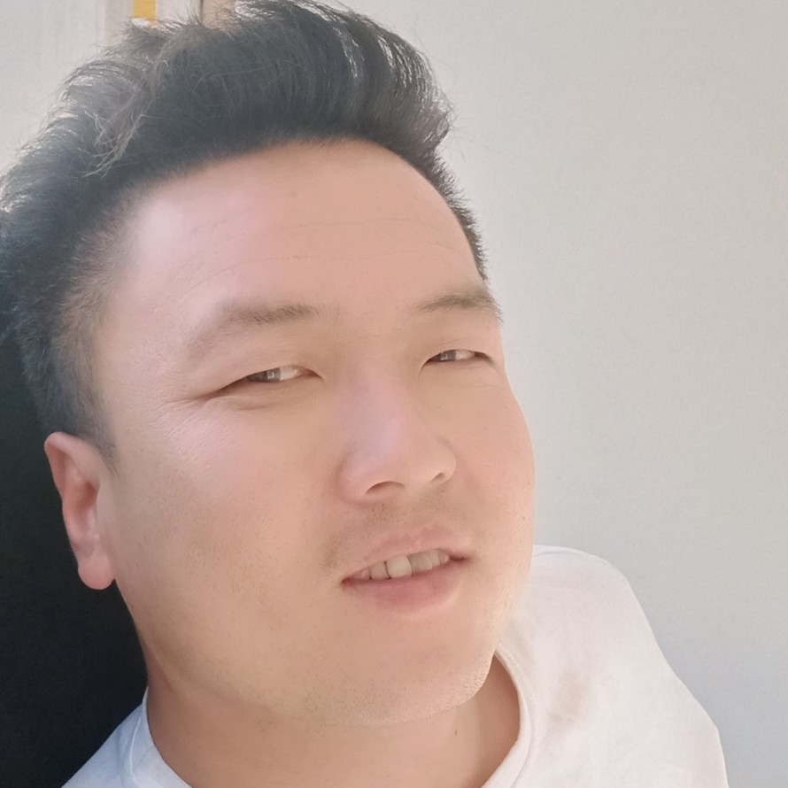 睫毛膏笑成就的照片